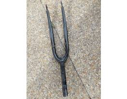 26-os kerékhez merev v fékes villa