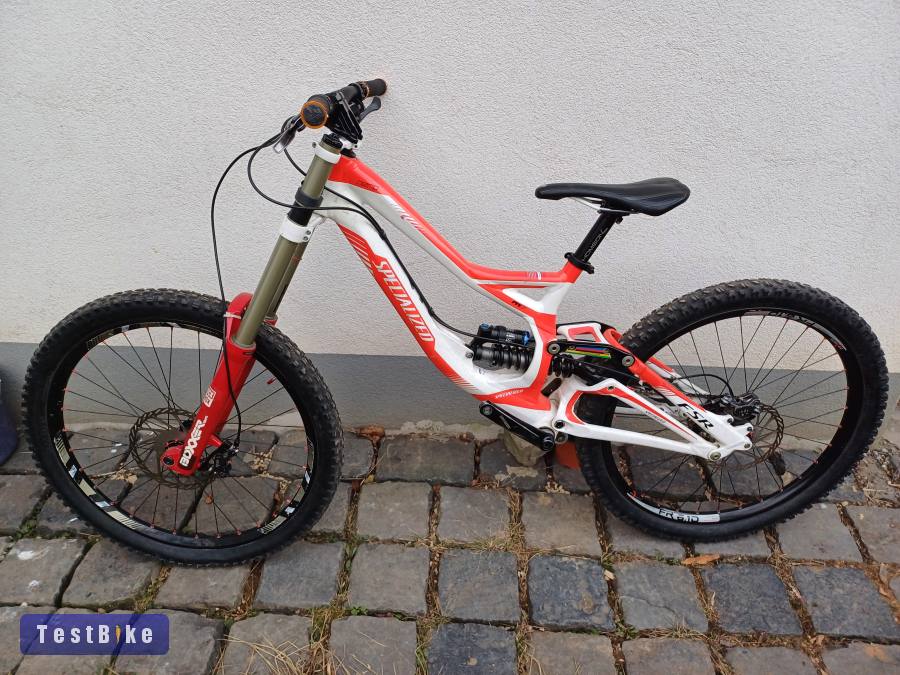 26" Specialized Demo 8 S-méret