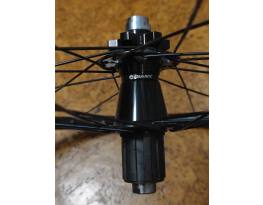 27,5 12x142mm Giant SXC-2 átütős hátsó kerék HG rotorral