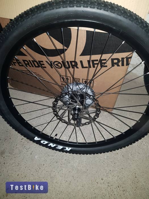 27,5 colos új kerékszett