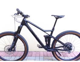 27.5" Cube Stereo 140 HPC SL Carbon enduró 1x12 XT, XT fék,
