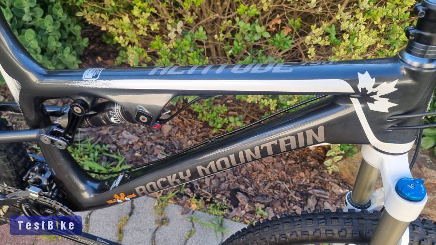 27.5" Rocky Mountain Altitude 750 MSL Karbon