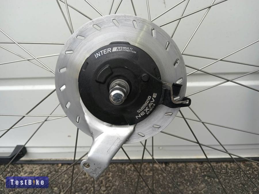 28-as Shimano nexus 8 kerékszett, görgőfékkel.