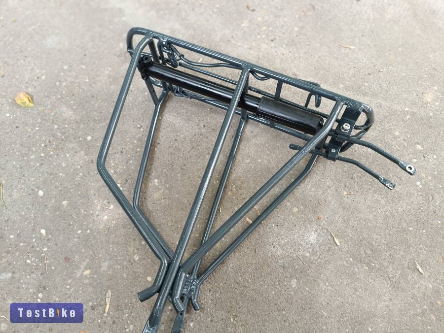 28" KTM csomagtartó gyári pumpával.