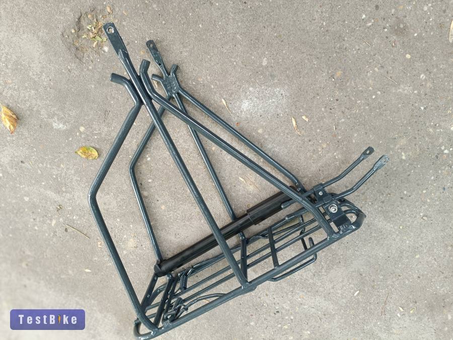 28" KTM csomagtartó gyári pumpával.
