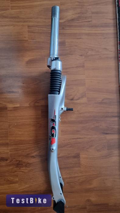 28" Top Gun trekking 1 1/8" teleszkópos első villa