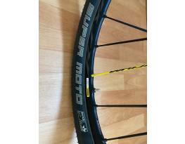 29 / 700 gumik 3x2 db