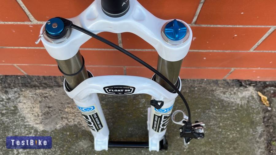 29" FOX 32 Evolution CTD Remote 15mm átütős NEM Tapered nyak