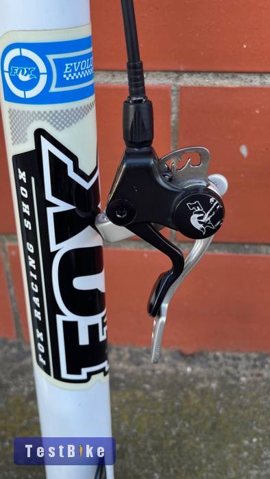 29" FOX 32 Evolution CTD Remote 15mm átütős NEM Tapered nyak