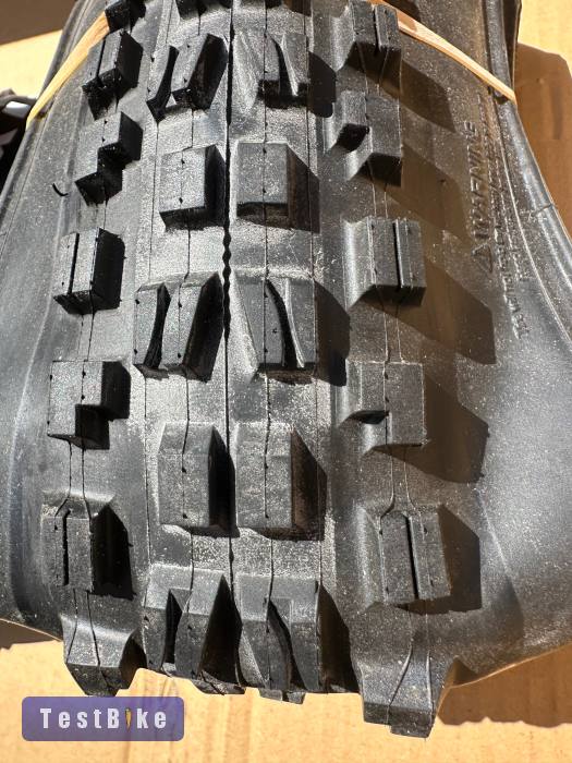 29" Maxxis gumik