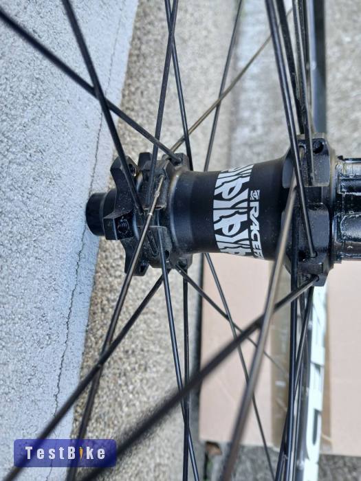 29 Race Face Aeffect