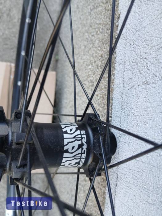 29 Race Face Aeffect