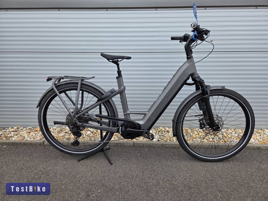 2km Kalkhoff csúcskategóriás trekking ebike bosch cx 750 ABS