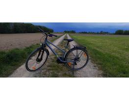 2R női trekking bicikli 28" újszerű, keveset futott