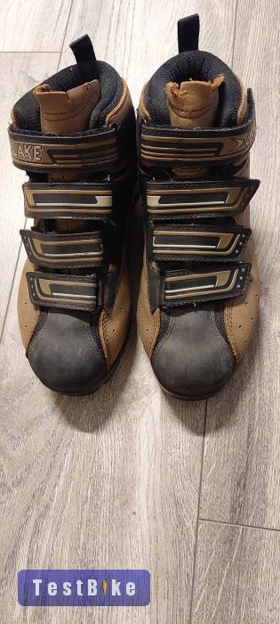 39-es méretű, Lake kerékpáros Vibram bakancs