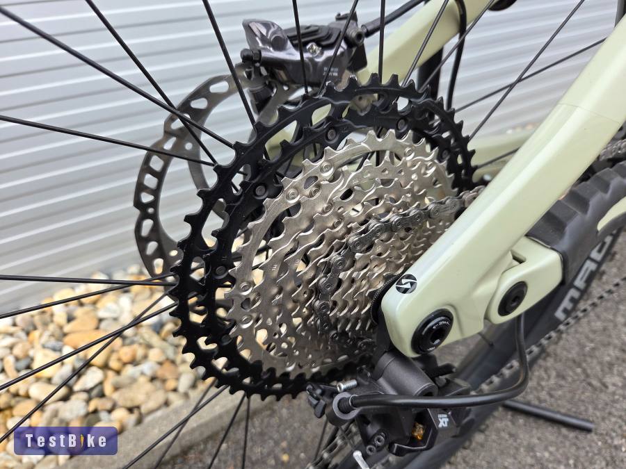 3km Simplon carbon fully ebike smart bosch cx 85Nm 750Wh L