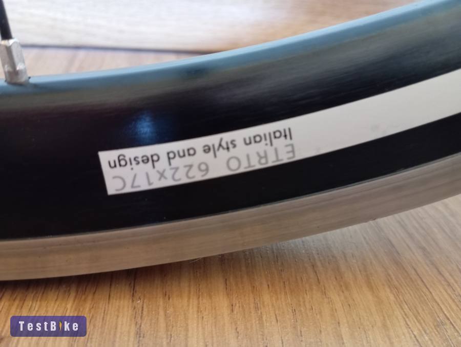 3T országúti első kerék - Bp. 18. ker.