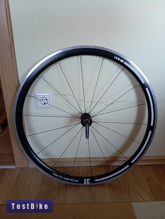 3T országúti első kerék - Bp. 18. ker.