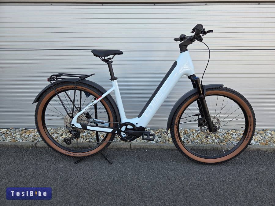 4km Cube női ebike smart bosch cx 85Nm 750Wh L