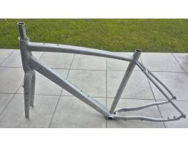 54cm (M) Gravel Al-6061 T6 alumínium váz + villa szett. Nyers/sz