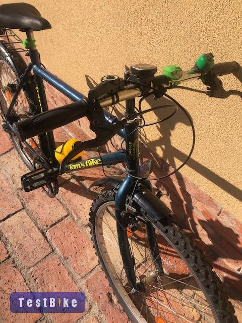 6 sebességes városi kerékpár felszereltségekkel Tom's Bike