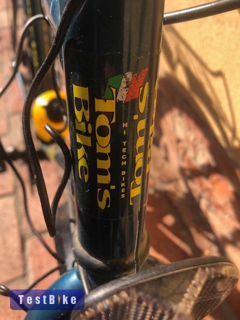 6 sebességes városi kerékpár felszereltségekkel Tom's Bike