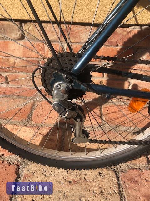 6 sebességes városi kerékpár felszereltségekkel Tom's Bike