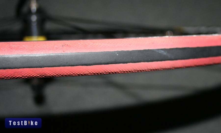 622*23 Michelin és Hutcinson külső gumik