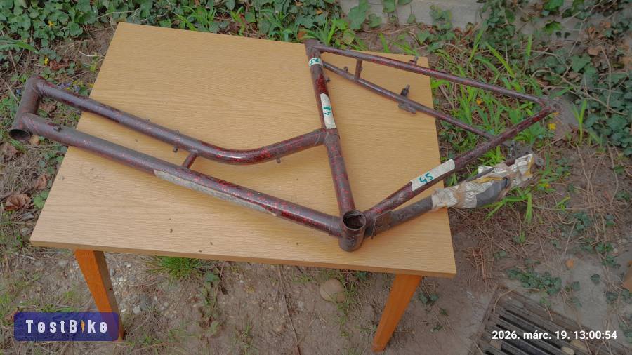 A 80'-as - 2000-es évekből való alkatrészek