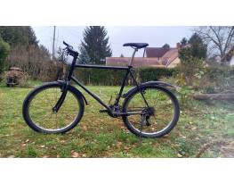 Acélvázas mindenes