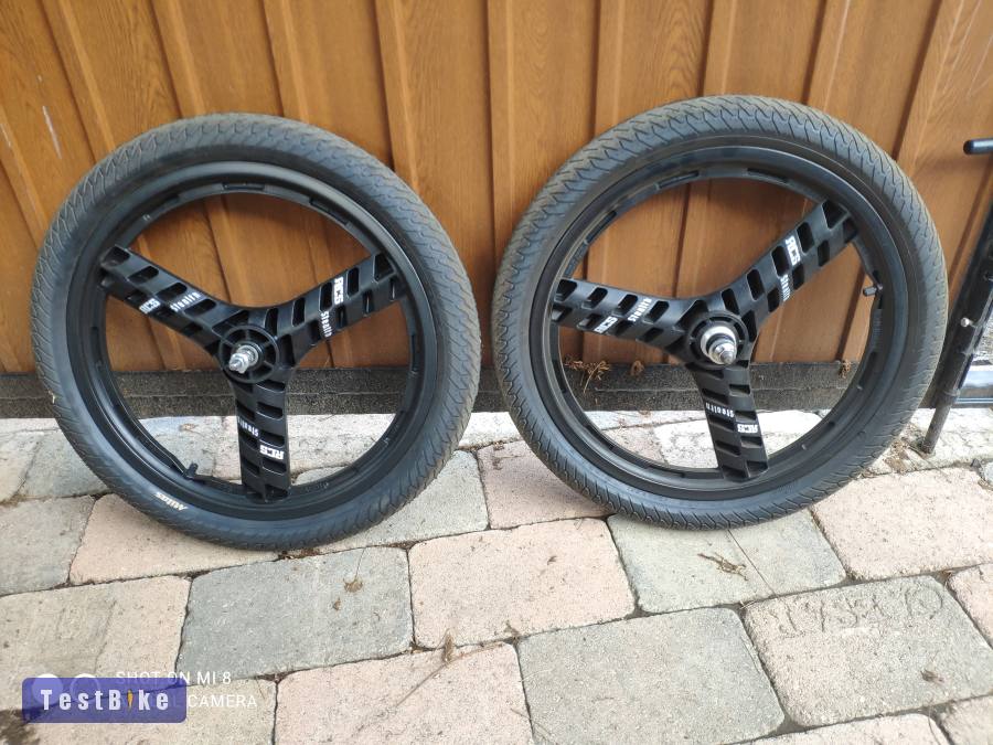 ACS Stealth bmx csillagküllős kerekek gumival racsnival
