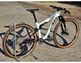 AKCIÓ: Új 2025 KTM karbon mtb FOX Elite távlock Shimano XT