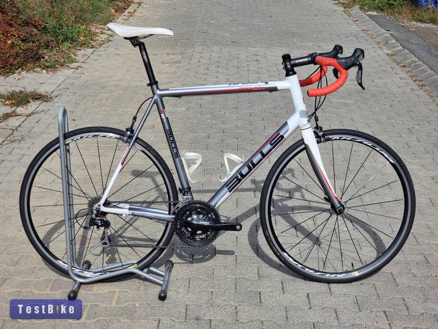 újsz.Bulls karbon-alu outi (8,9kg) Shimano 105 3*10 újMavic 