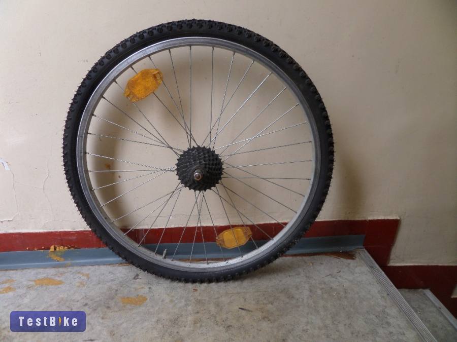 Alapszintü shimano agyas 26-os hátsó kerék eladó