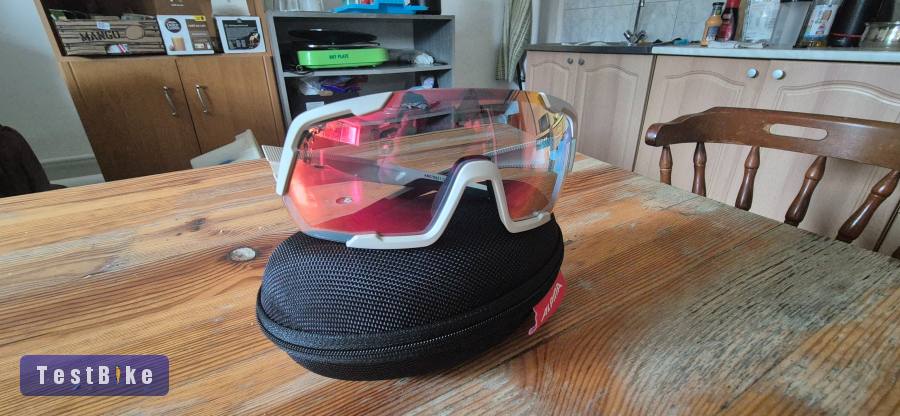 Alpina Rocket QV (fényre sötétedő)