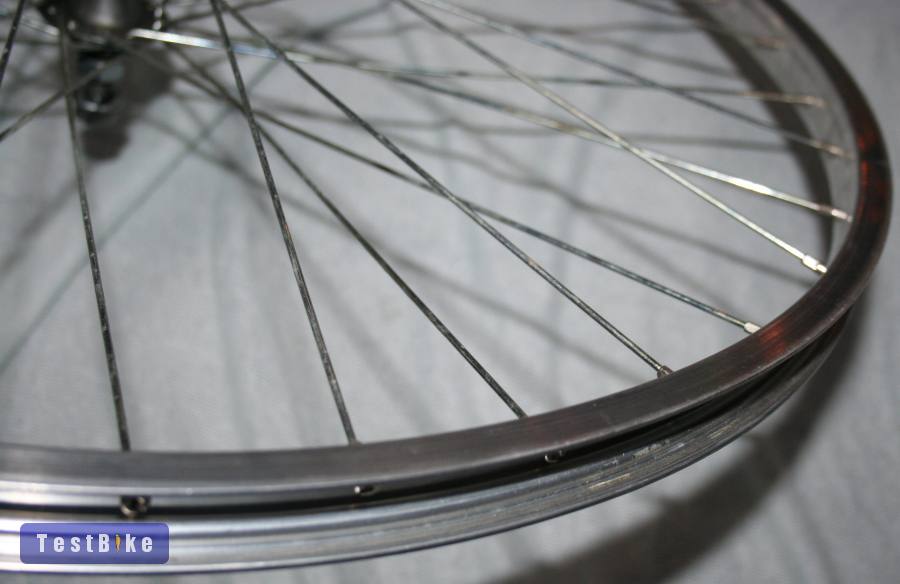 Alu agyas első kerék 26-os monti méret