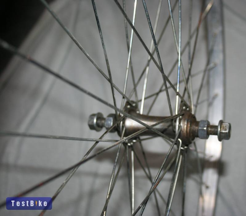 Alu agyas első kerék 26-os monti méret