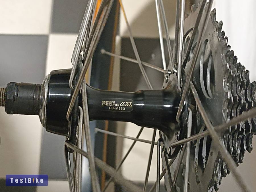 Araya CV-7, Shimano Deore LX fekete agyak 26" kerékszett 