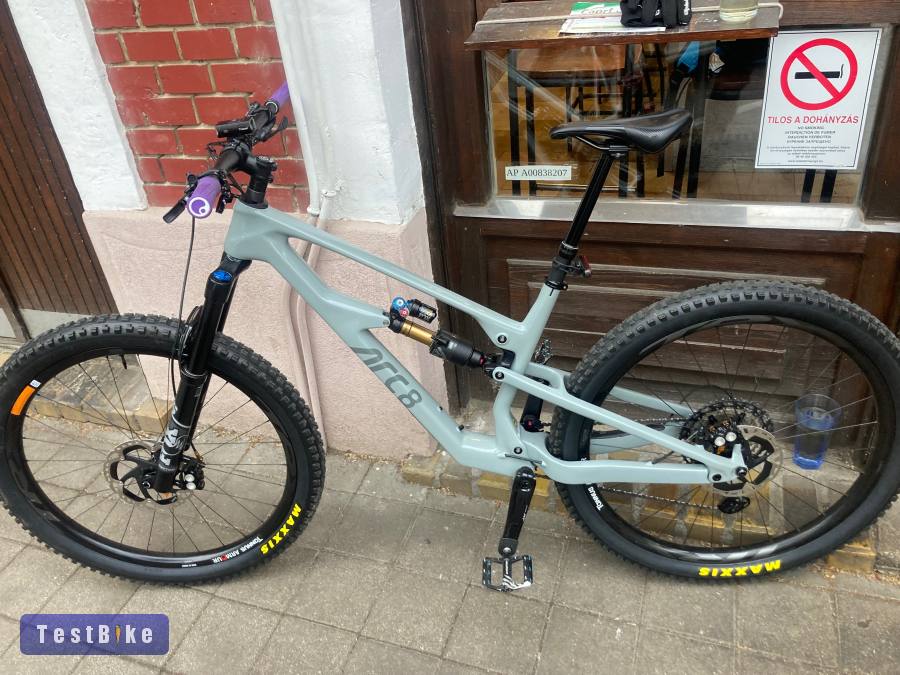 ARC8 Carbon enduro Új eladó L. Váz külön is eladó! 