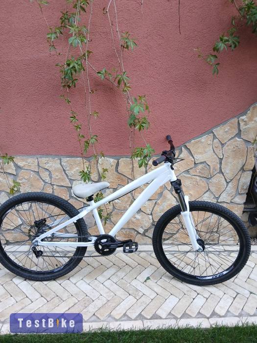 Aztec Impulese dirt jump