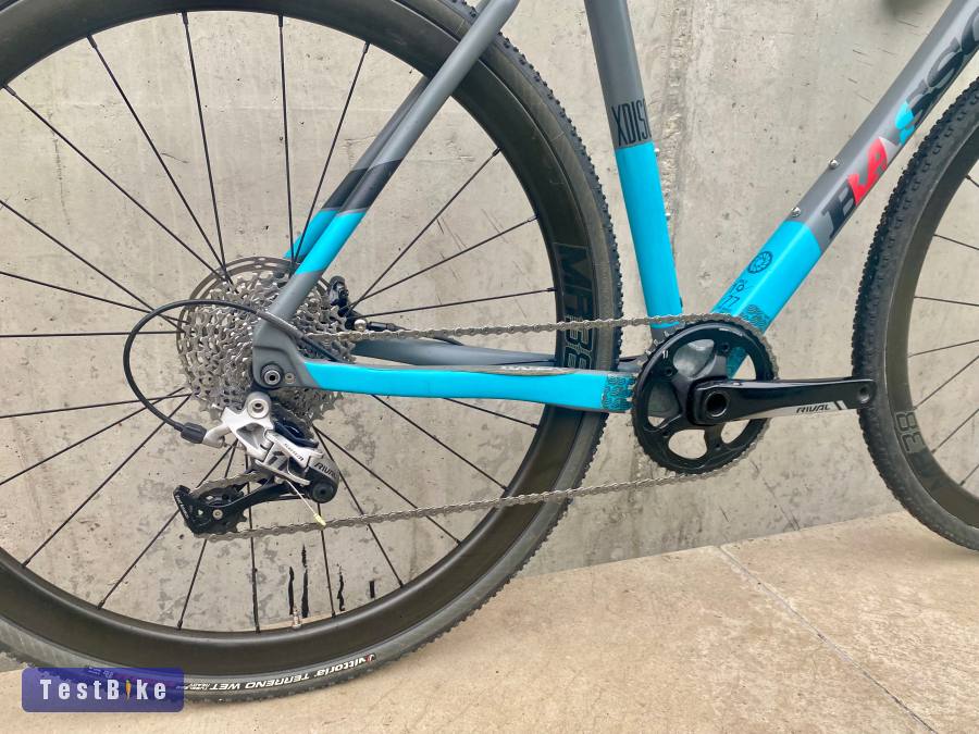 Basso karbon Cyclo/Gravel karbon kerékkel