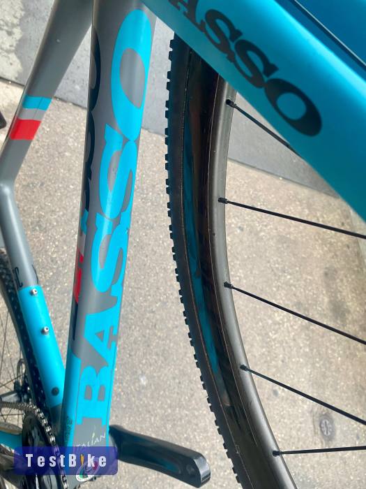 Basso karbon Cyclo/Gravel karbon kerékkel