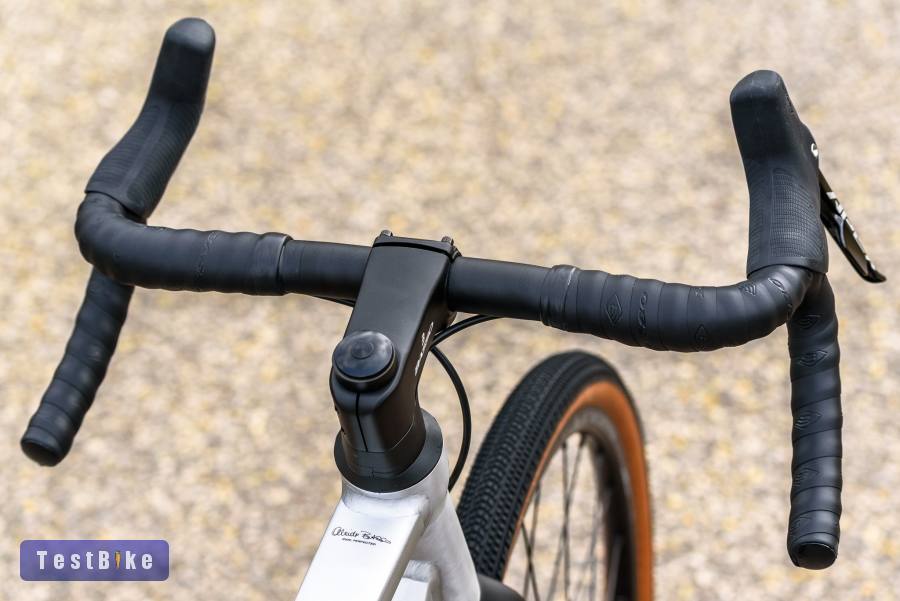 Basso Tera (53) alu-karbon gravel kerékpár