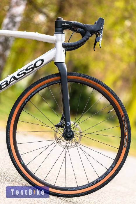 Basso Tera (53) alu-karbon gravel kerékpár