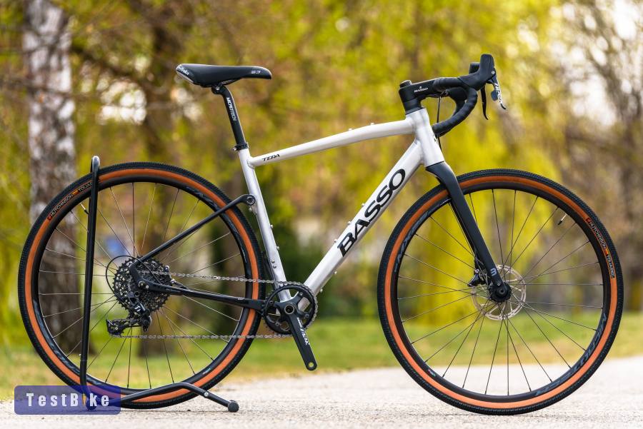 Basso Tera (53) alu-karbon gravel kerékpár