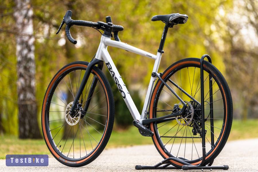 Basso Tera (53) alu-karbon gravel kerékpár