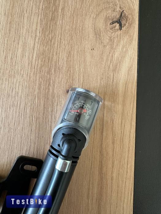 BBB cycling traveller nyomásmérős mini pumpa