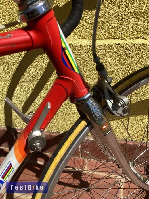 Benotto országúti Campagnolo Athena groupszettel
