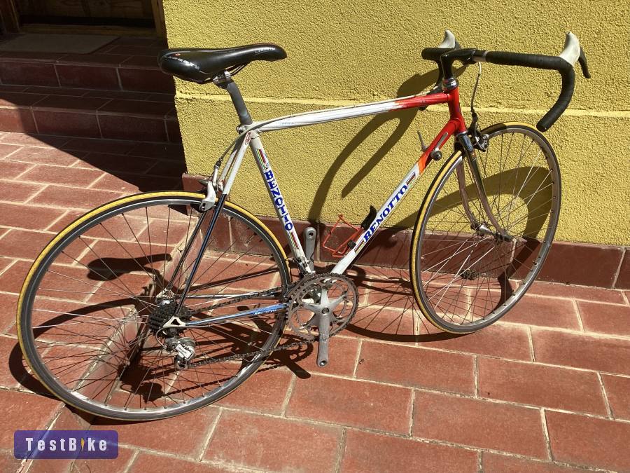 Benotto országúti Campagnolo Athena groupszettel