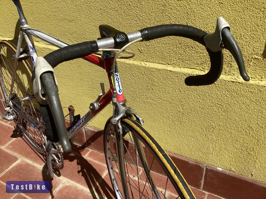 Benotto országúti Campagnolo Athena groupszettel